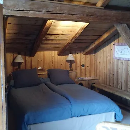 Oda ve Kahvaltı D'hotes La Ferme D'en Bas